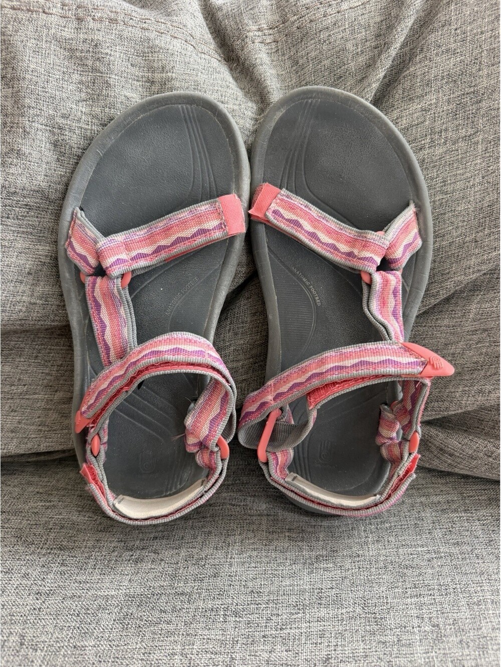 Teva Original Universal Sandals Womens Size 7 Pink Purple Striped